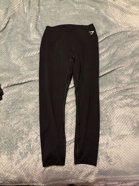 Gymshark women’s capri Black Athletic Leggings with Logo